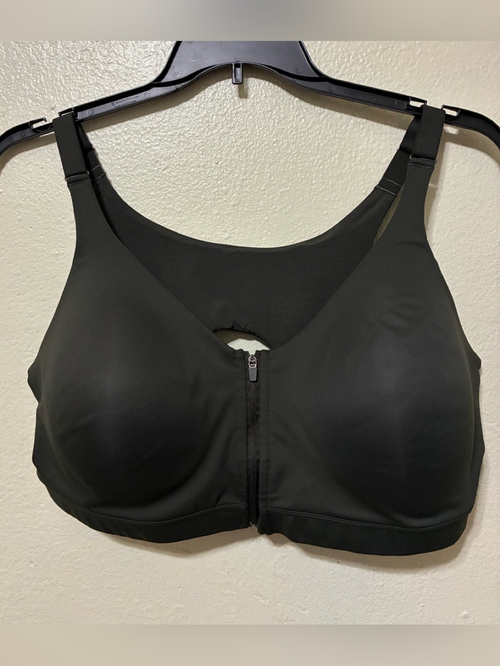 Old Navy Front-Zip Women's Sports Bra